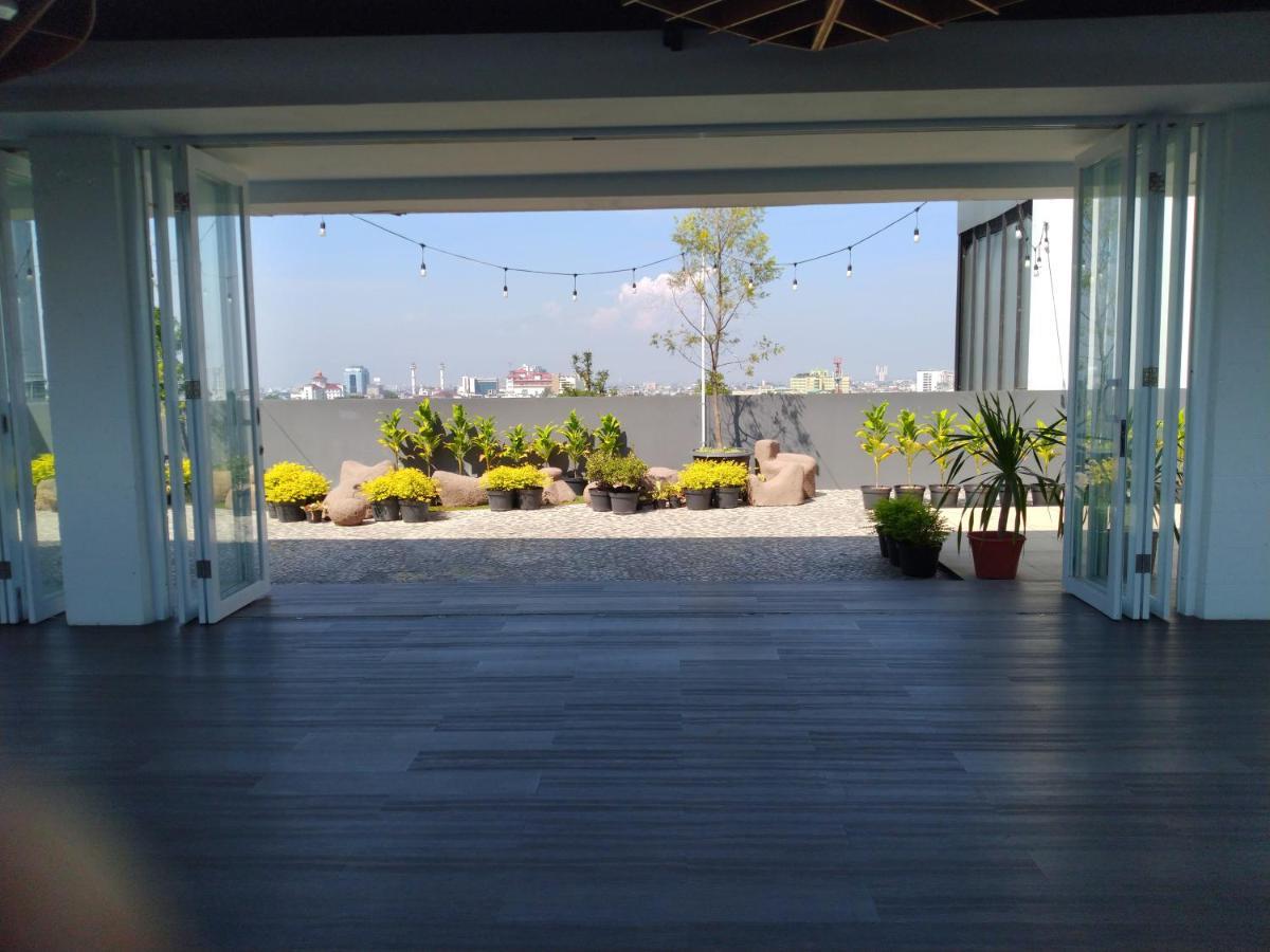 Kampioen Bed & Breakfast Bandung Exteriör bild