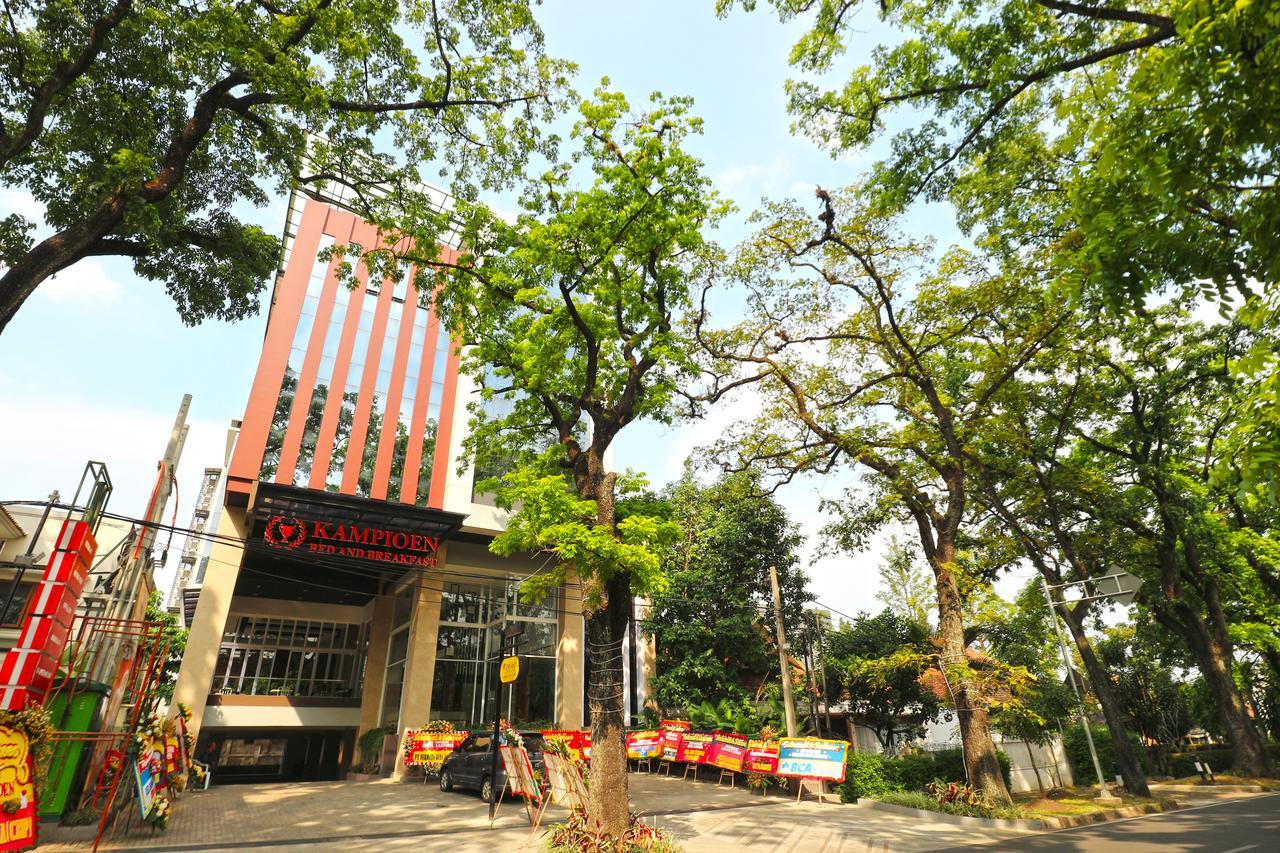 Kampioen Bed & Breakfast Bandung Exteriör bild