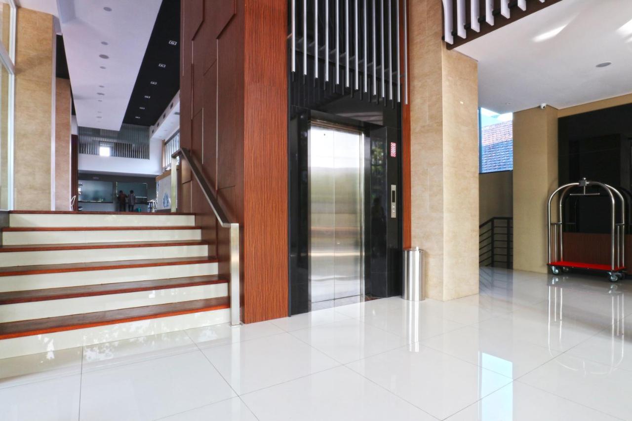 Kampioen Bed & Breakfast Bandung Exteriör bild