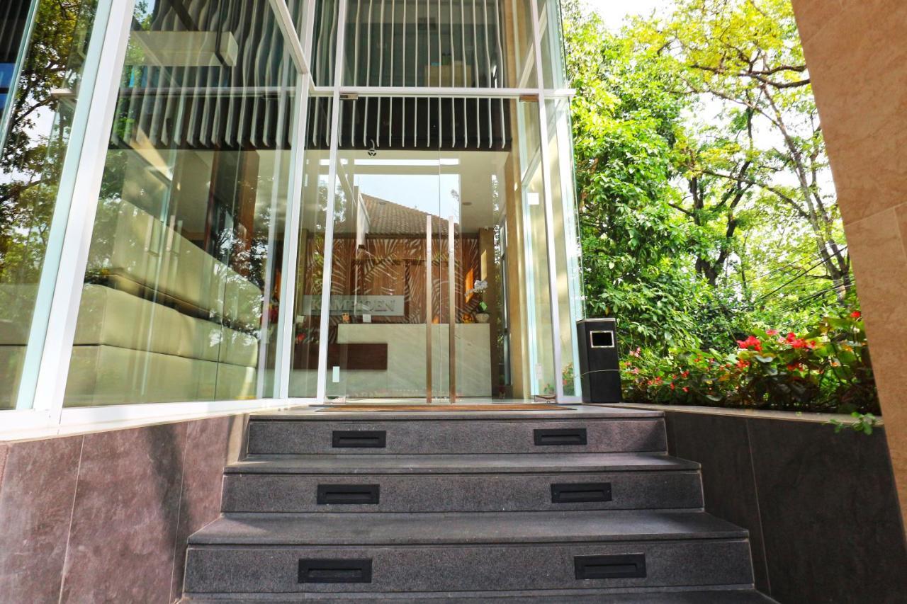 Kampioen Bed & Breakfast Bandung Exteriör bild