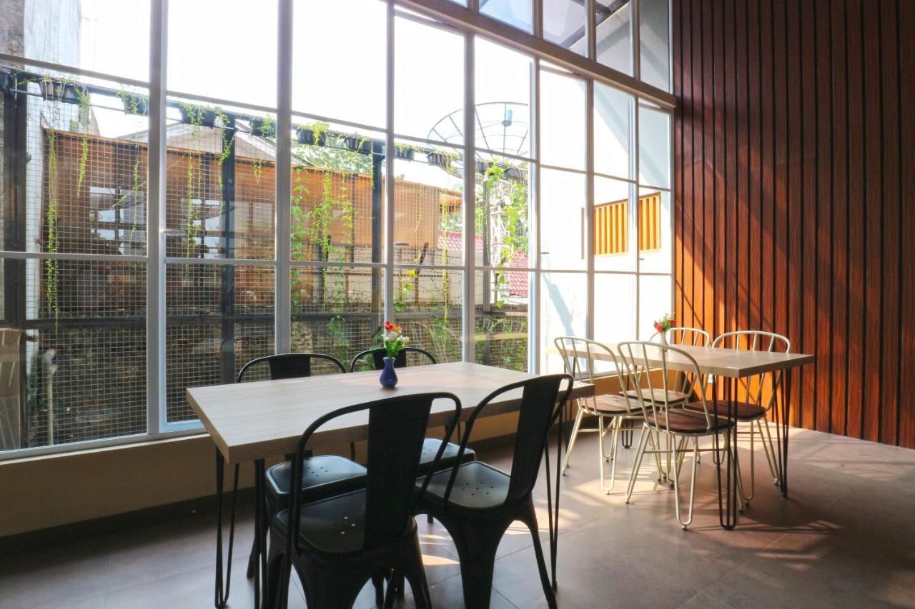 Kampioen Bed & Breakfast Bandung Exteriör bild